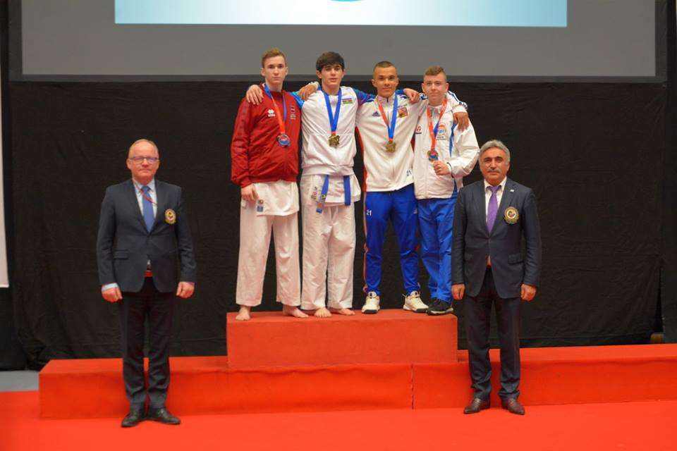 X sinif şagirdi ikiqat Avropa çempionu oldu