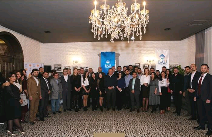 Bahçeşehir Universiteti Bakıda məzunları ilə görüşüb