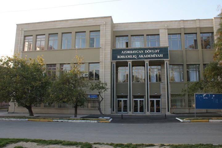Rəssamlıq Akademiyası işçi axtarır