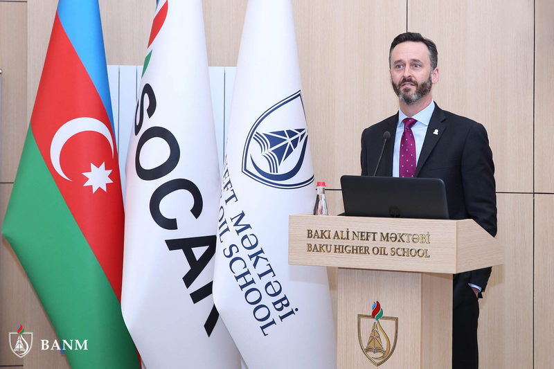 IADC-nin prezidenti Bakı Ali Neft Məktəbində    