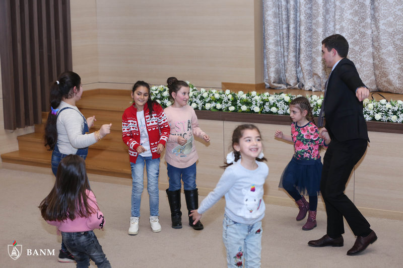 “Xoşbəxt et, Xoşbəxt ol”- Bakı Ali Neft Məktəbində xeyriyyə tədbiri