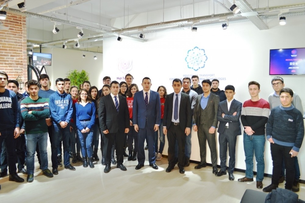 UNEC-in tələbələri Yüksək Texnologiyalar Parkında  