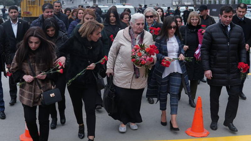 “Srebrenitsa anaları” ilə Xocalı qurbanlarının göz yaşı qohumluğu – Oxşar ağrı haqqında video  