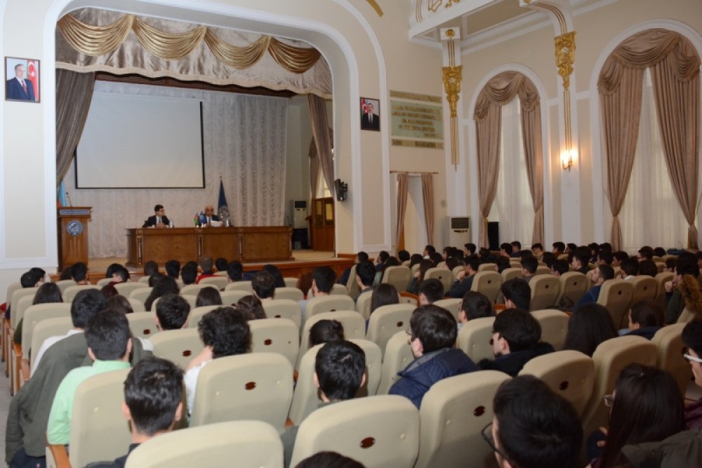 UNEC-də qış imtahan sessiyasının nəticələri müzakirə olundu