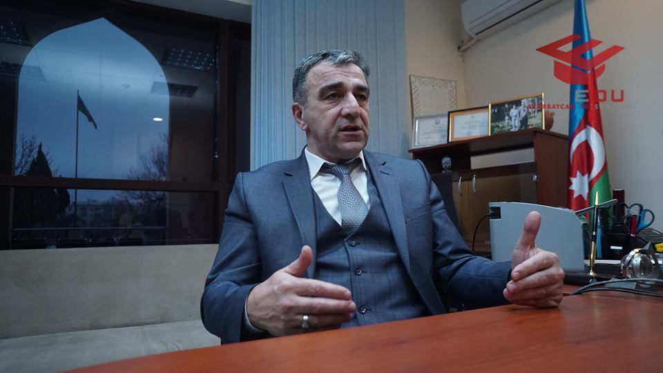 Direktor: “Məktəb rəhbəri icra edəcəyinə əmin olmadığı qərarı verməməlidir” - ANONS  
