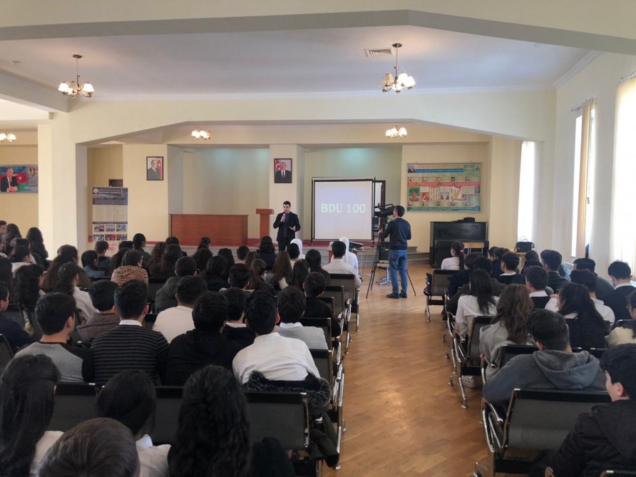 Şagirdlər Bakı Dövlət Universiteti barədə bilgiləndirildi