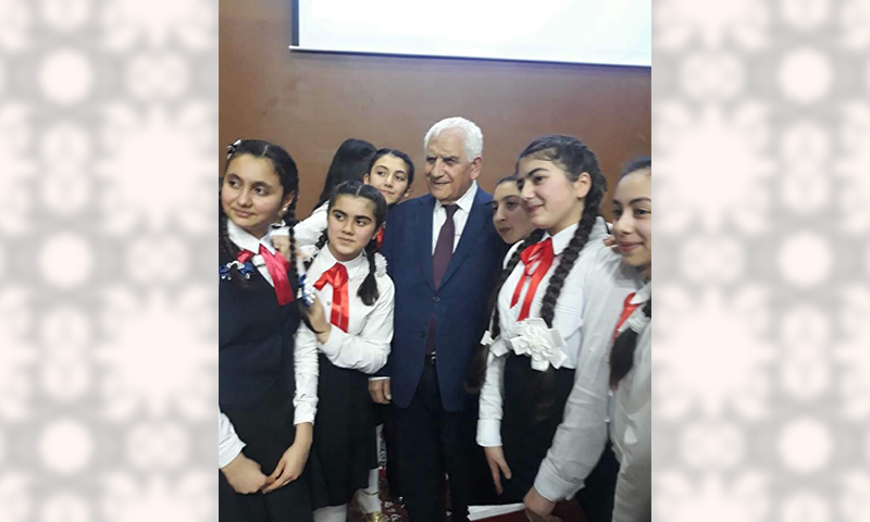 Bütün əsrlərin “yaşıdı” söz ustadı məktəbdə  