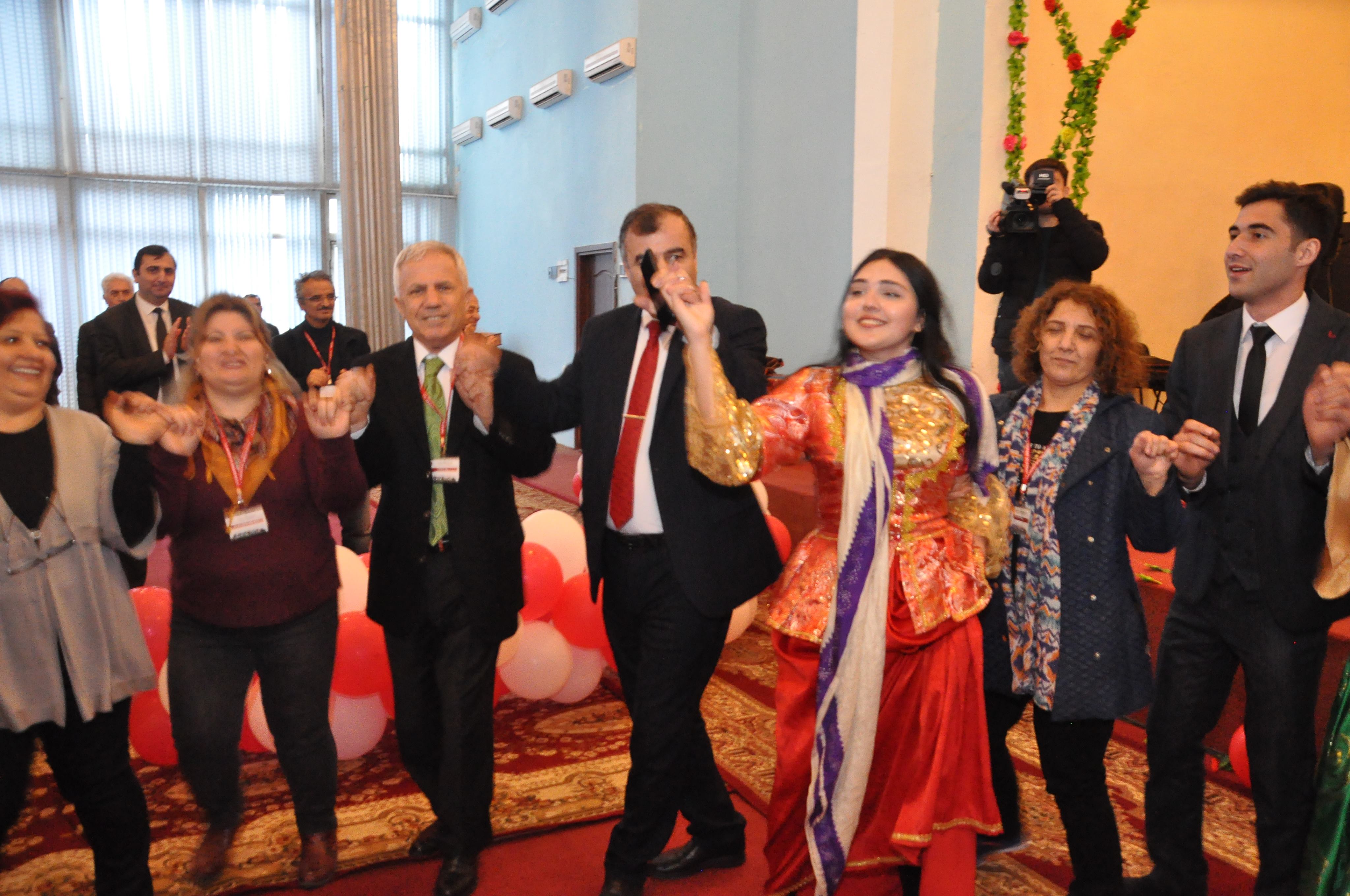 Lənkəran Dövlət Universitetində türk tələbələrlə birgə möhtəşəm “Novruz yallısı”