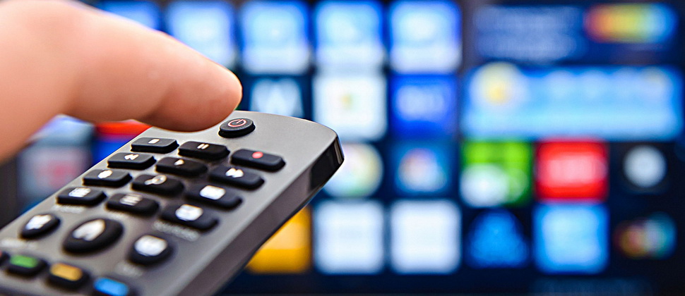 Tələbələrin TV narazılıqları – “Aparıcı efirdə “şpaqat” açmamalıdır”- SORĞU   