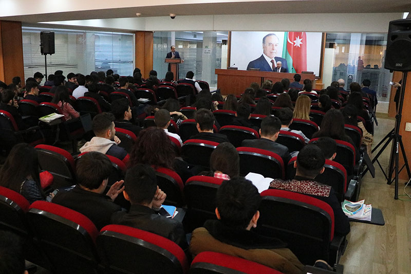 Azərbaycan Universitetinə “Elm günü”nə həsr olunmuş tədbir keçirilib - FOTO  