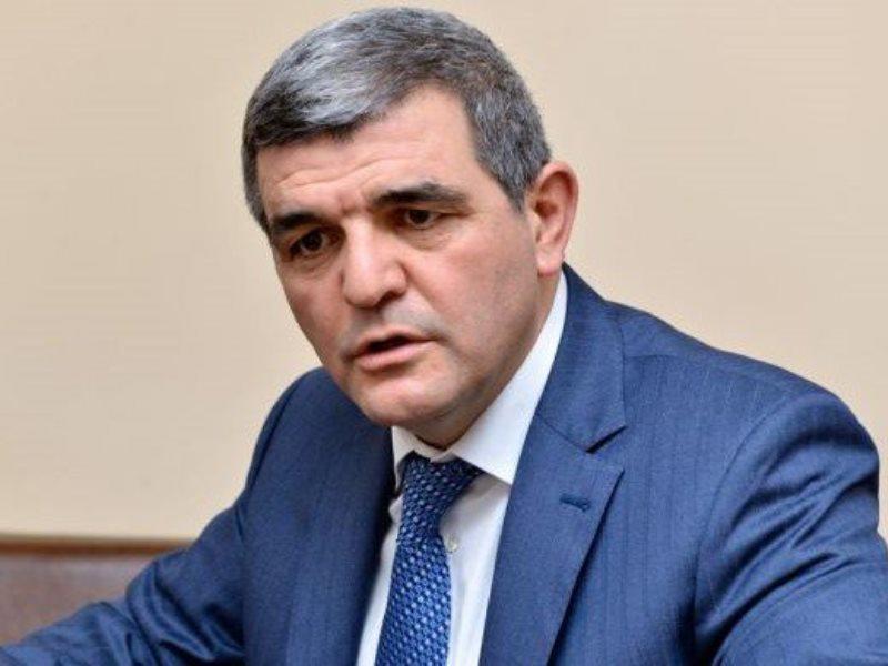  “Xarici universitetlərə yalnız attestatla qəbulu heç cür əngəlləmək olmaz”- Fazil Mustafa 