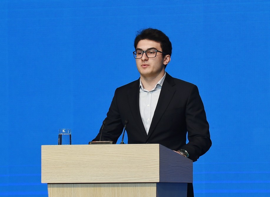 Raquf Orucovun tələbə oğlu Heydər Əliyev Fondunda işə qəbul olundu
