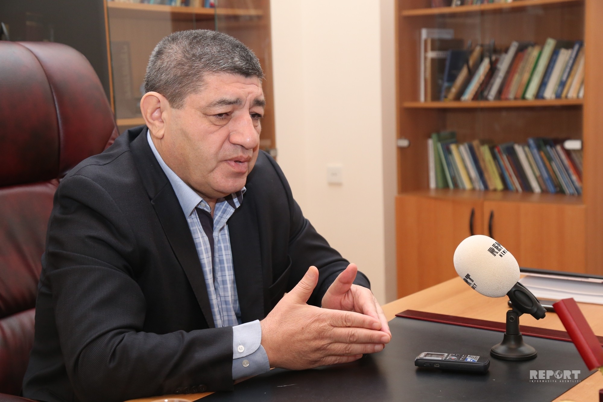 Nizami Cəfərov: “Bəzi sözlərin yazılış qaydası ilə bağlı mübahisələr var”