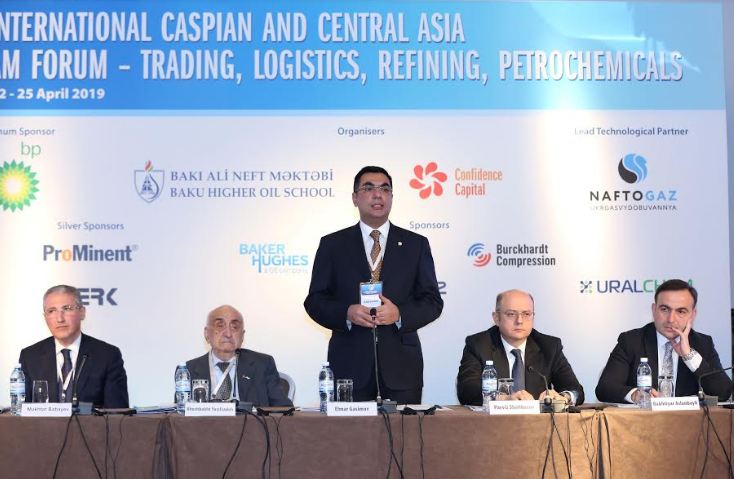 Bakı Ali Neft Məktəbinin təşkilatçılığı ilə SOCAR Forumu başladı    