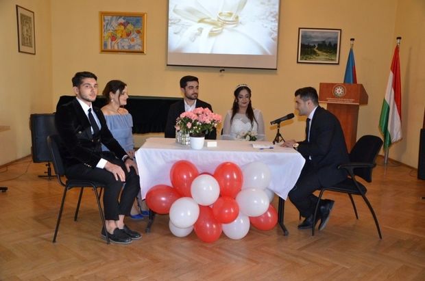 Azərbaycanlı tələbələrin nikah mərasimi səfirlikdə keçirildi - FOTO