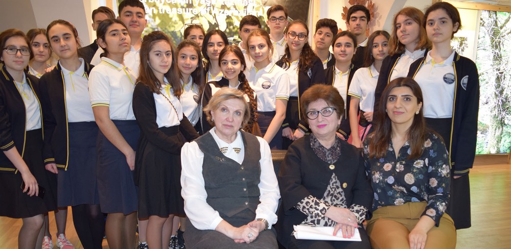 Məktəblilərə Botanika İnstitutunda açıq dərs keçirilib