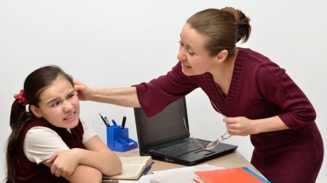 “Məktəblərdə  intiharların bir yox, bir neçə səbəbi var” – Nazir müavini 