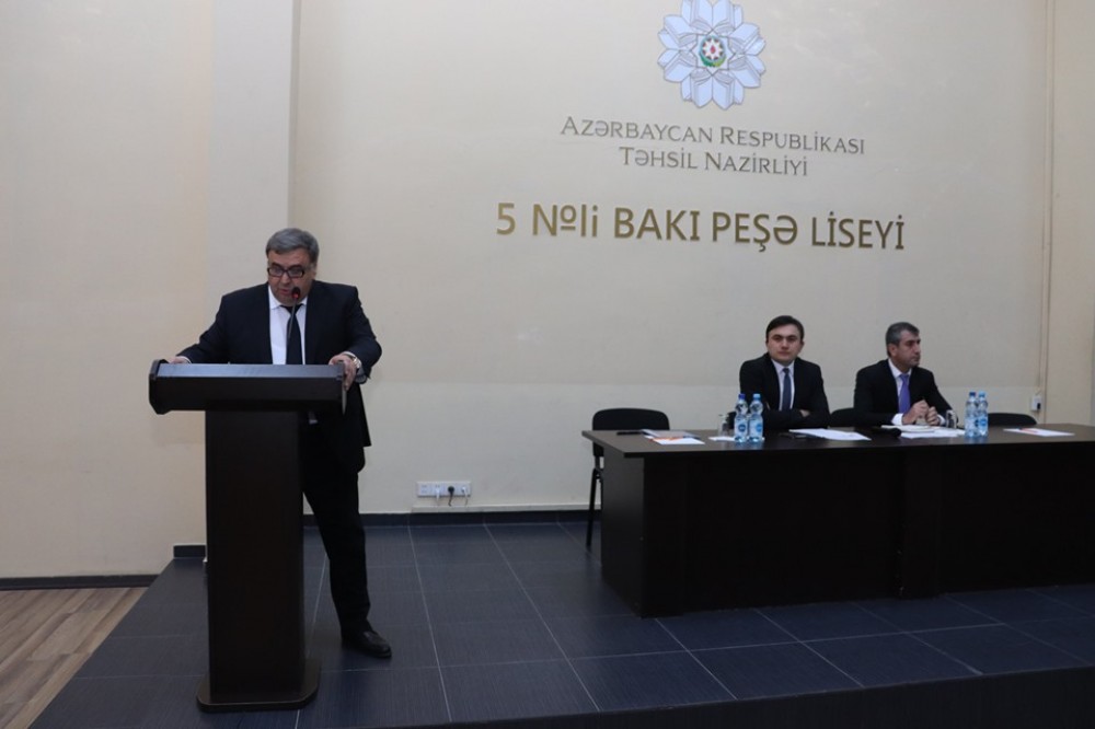 Peşə təhsili müəssisələrində cari vəziyyət və prioritetlər müzakirə olunub  