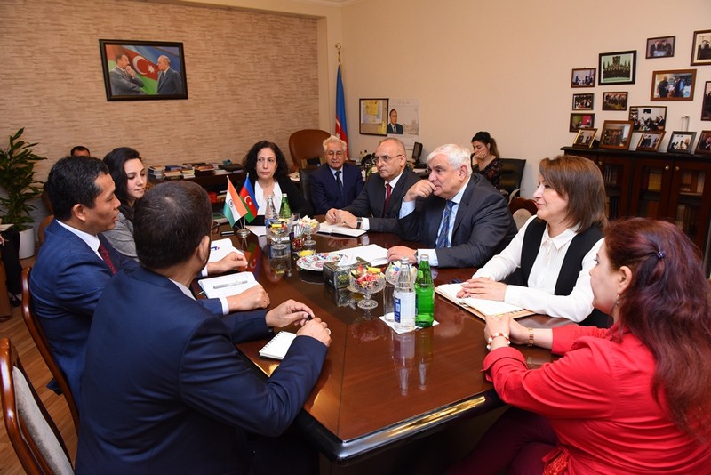 Rektor səfirlə görüşüb - FOTO  