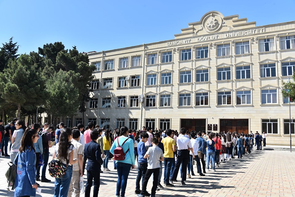 Sumqayıt Dövlət Universiteti oğlan tələbələrə “saqqal qadağası” qoyub  