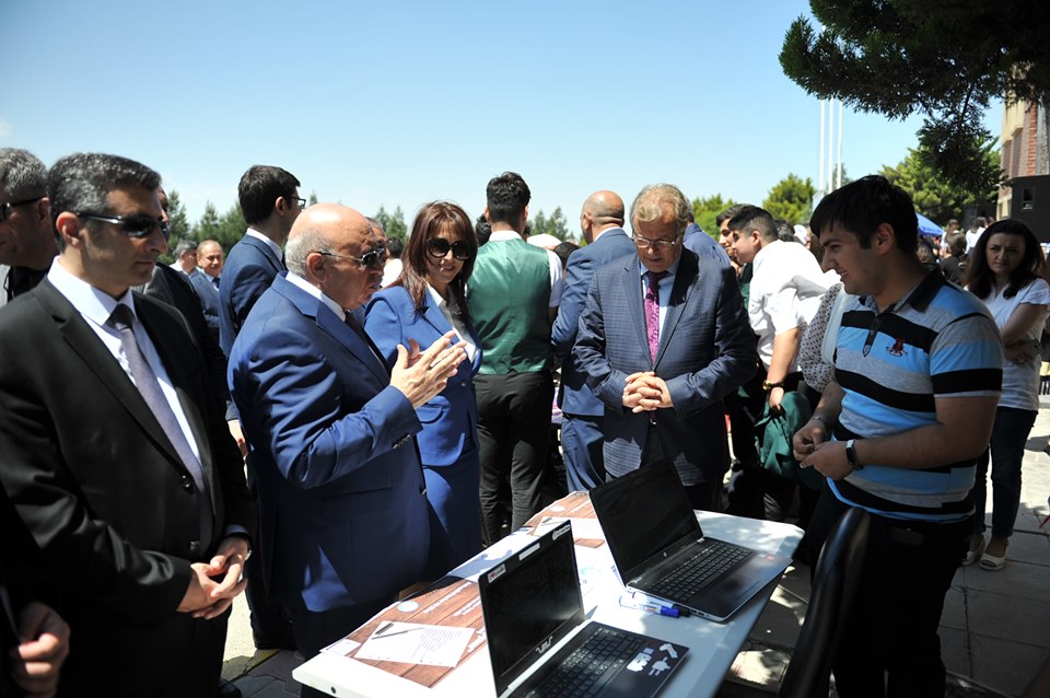 BMU-da 28 May-Respublika gününə həsr olunmuş bilik və yaradıcılıq sərgisi keçirilib - FOTO