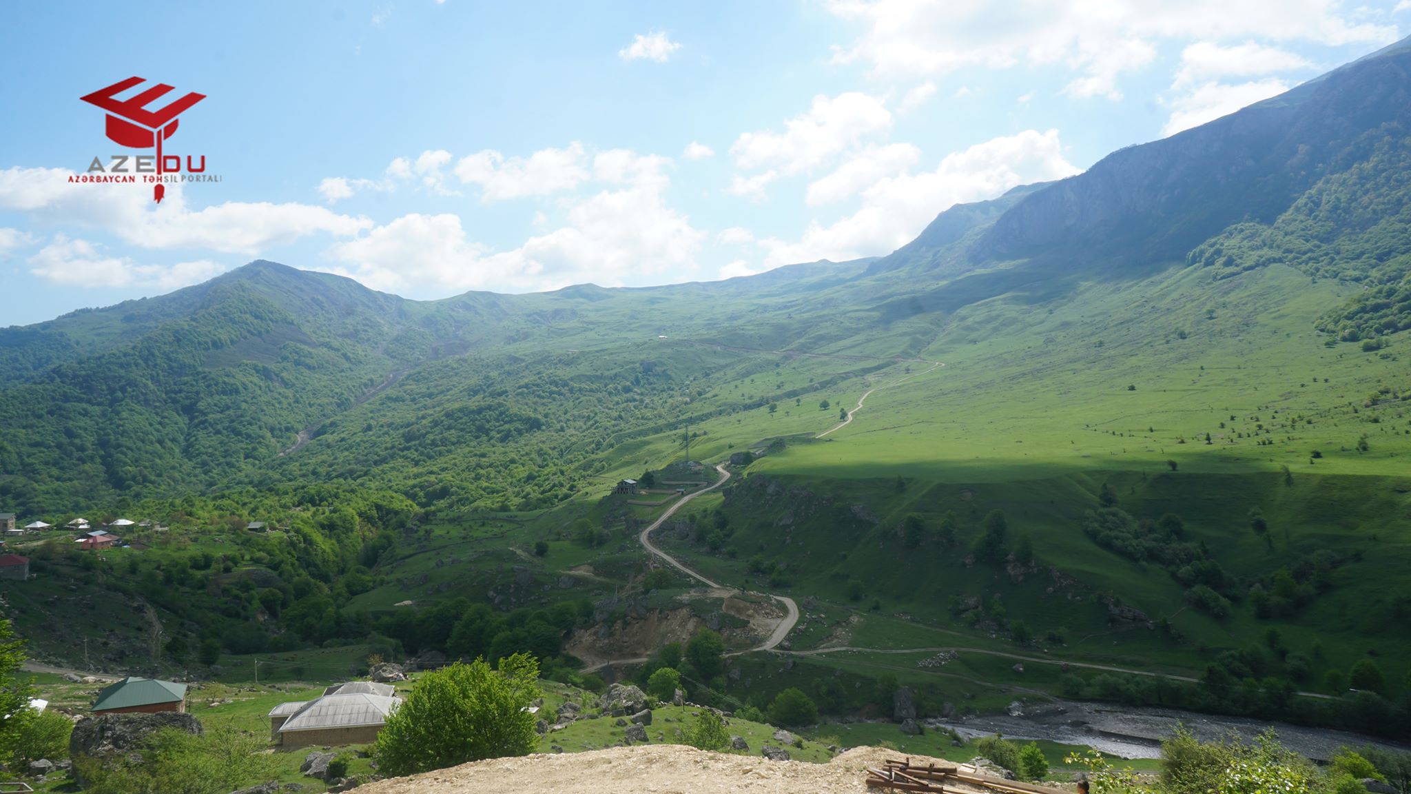 Xüsusi “tunel”dən yararlanan, bulaqdan su gətirən müəllimlər və Nuhun davamçıları -Avropanın ən ucqar məktəbindən reportaj