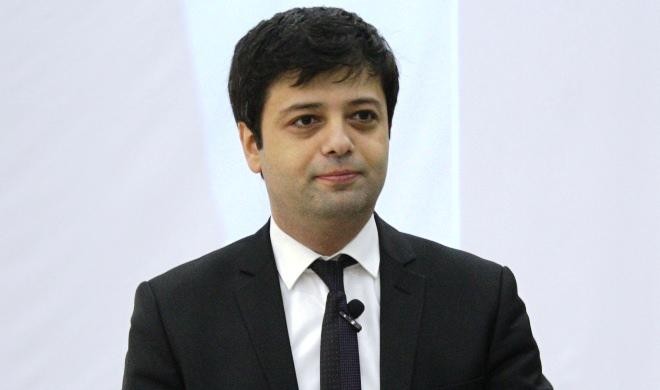 “Yazılar bir qədər sərt tələblər üzərindən yoxlanılıb, nəticələr məni qane etmir”–Jurnalistika fakültəsinin dekanı  