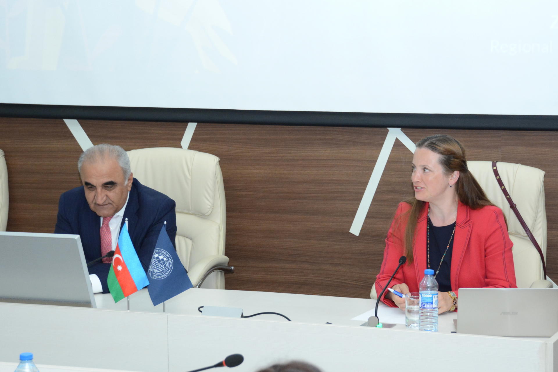 UNEC-də rektorlara seminar keçirilir - FOTO