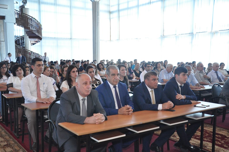 LDU-da məhkəmə-hüquq sistemində islahatların dərinləşdirilməsi ilə bağlı ictimai  müzakirə  keçirilib - FOTO  