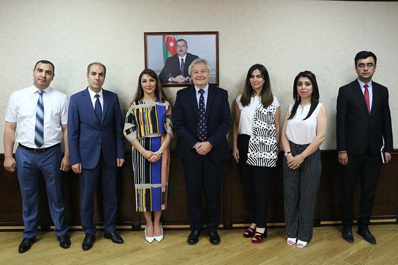 Azərbaycan Universitetində kafedraya Böyük Britaniyalı professor rəhbərlik edəcək  