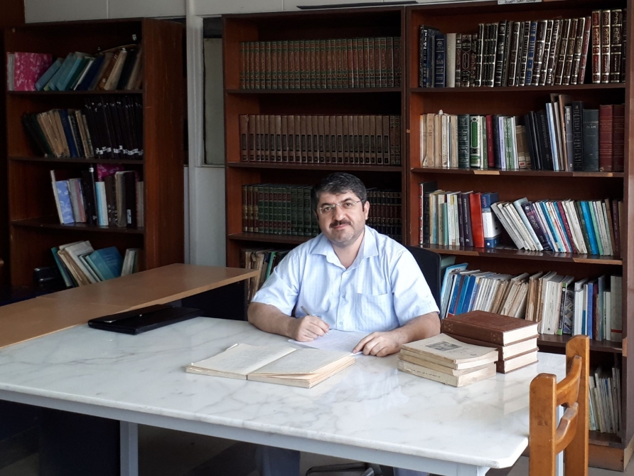 Misirdə Nəsiminin Azərbaycan dilində əlyazması tapılıb  