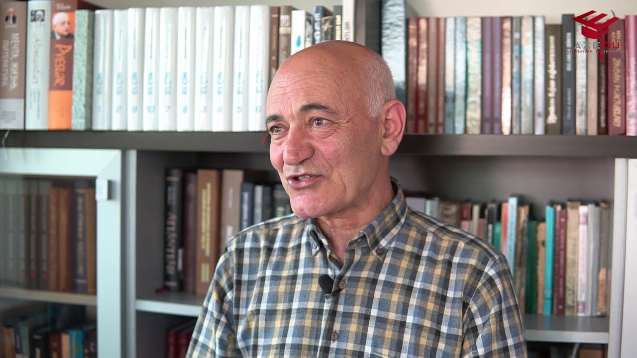 “Burada 10 minə yaxın kitab olsa da, yenə də kitabxana yox, kiçik guşədir” – Vaqif Bəhmənlinin “Şəxsi kitabxanası”  