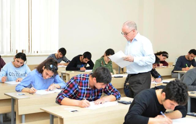 Qəbul imtahanlarında oğlanların 28.8, qızların isə 18.6 faizi 0-100 arası bal toplayıb