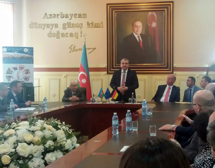 Bakı Dövlət Universitetində məzunlara ikili diplom təqdim olunub