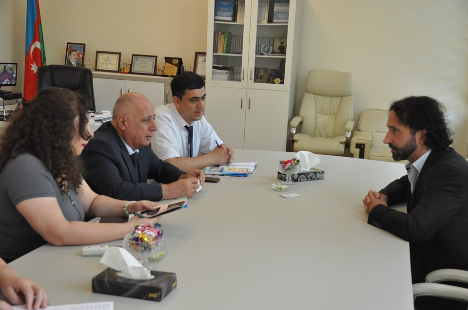 Çexiyalı professor LDU-da  kadr hazırlığını  yüksək qiymətləndirdi - FOTO