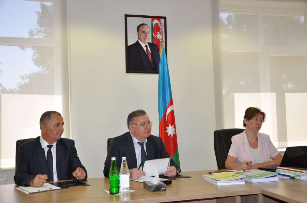 DİM-in Direktorlar Şurasının sədr müavini Namiq Babayev vətəndaşları qəbul edib
