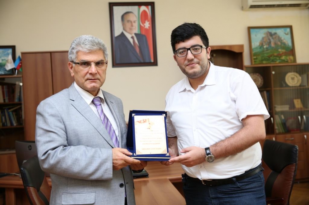 Universitet rektoru “Tələbələrin dostu” mükafatına layiq görüldü