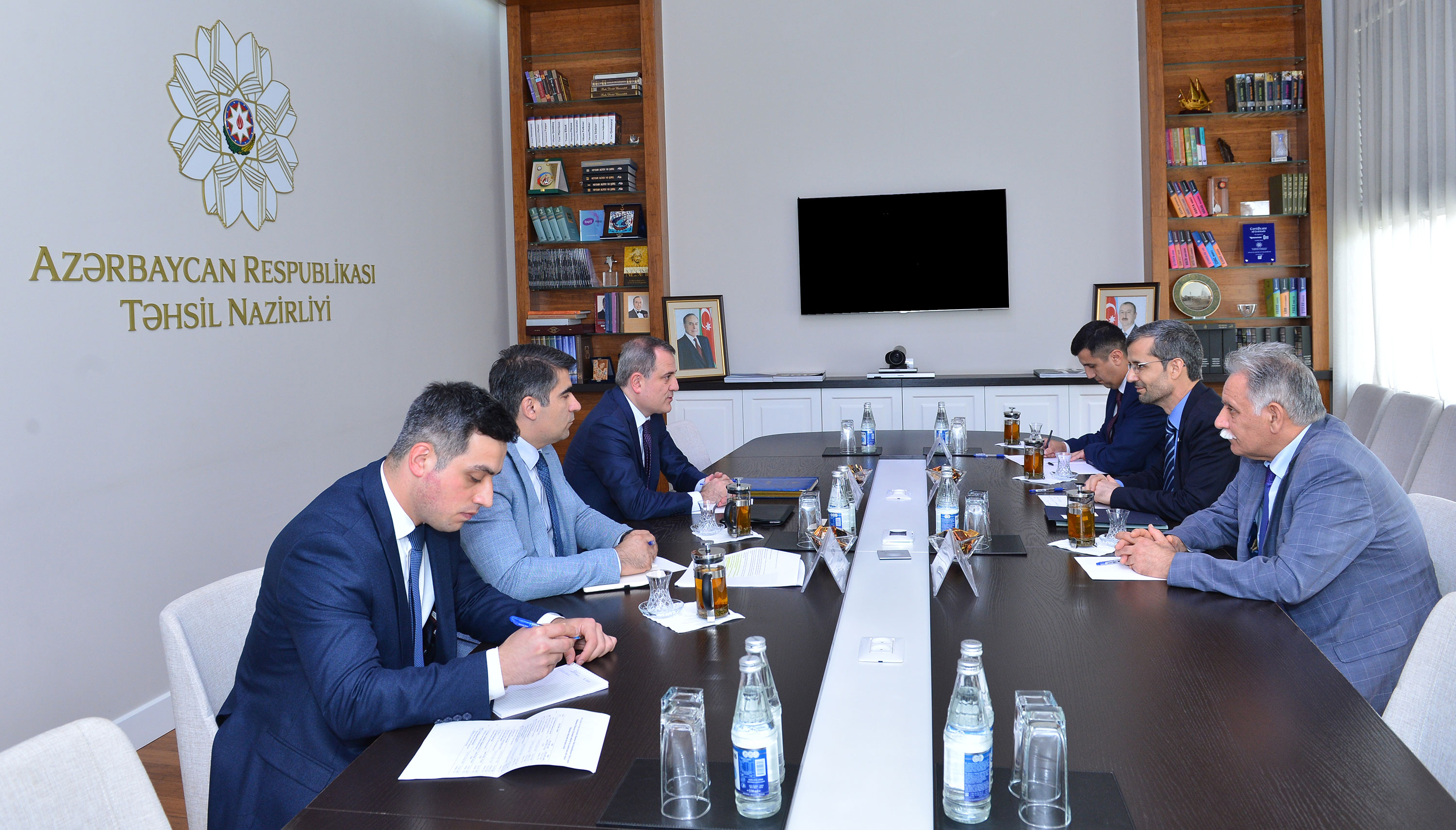 Təhsil naziri Əfqanıstanın Ali Təhsil naziri vəzifəsini icra edən Abdul Tavab Balakarzai ilə görüşüb