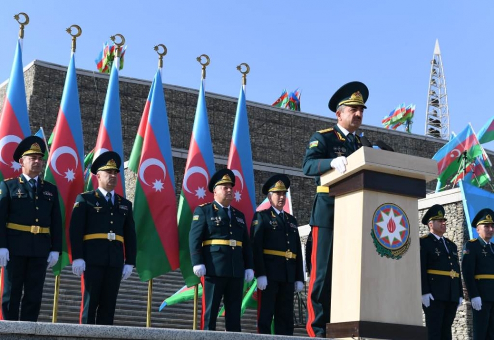 Hərbi təhsil müəssisəsində məzun günü