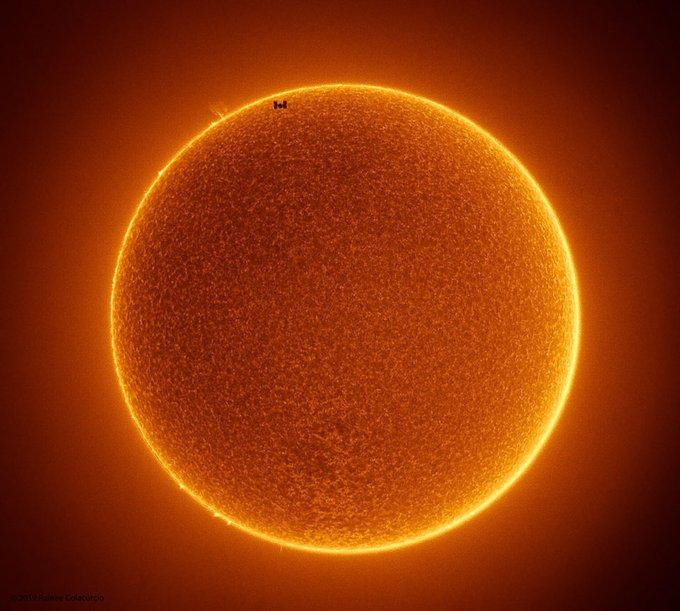 NASA tarixin ən nadir fotosunu yaydı
