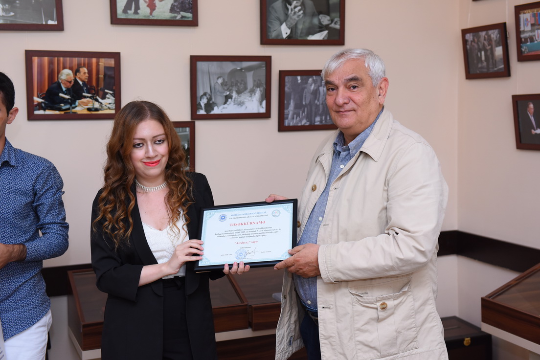 ADU-da media nümayəndələri mükafatlandırıldı - FOTOLAR