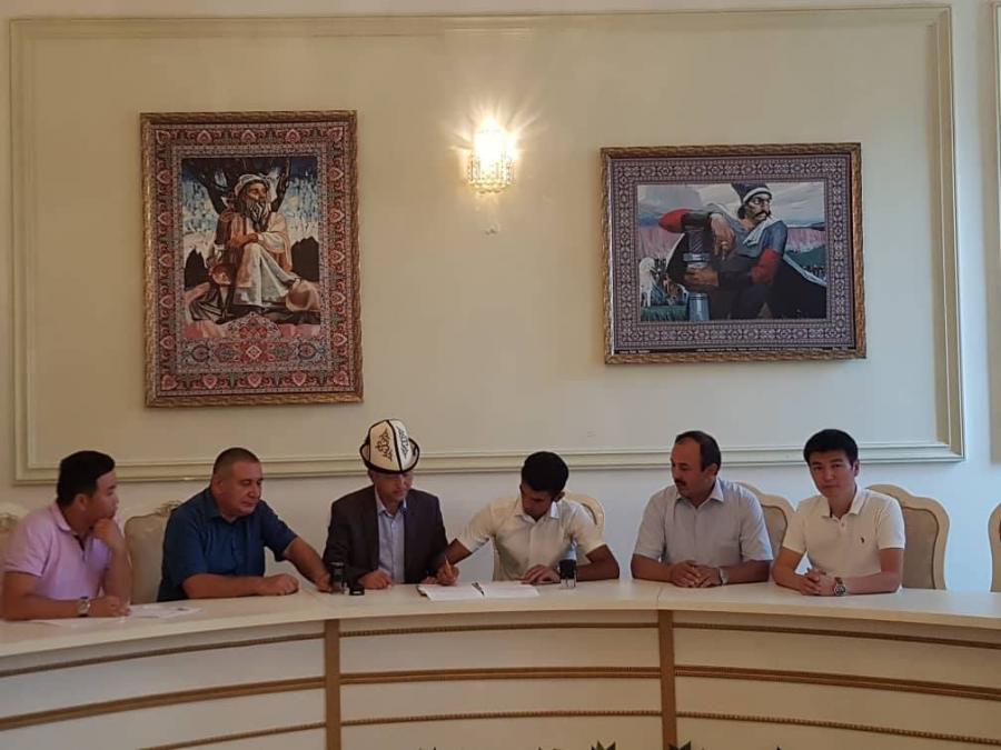 DGTYB ilə Qırğızıstan Milli Yazıçılar Birliyi arasında memorandum - Foto