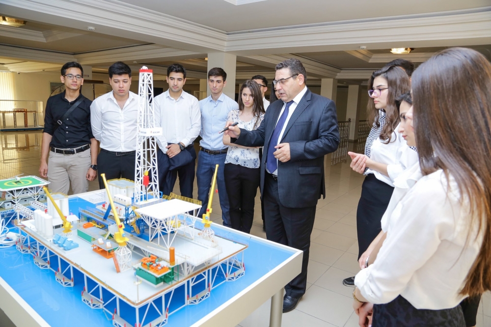 Bu il 247 tələbə və məzun SOCAR-ın müəssisələrində təcrübə keçəcək