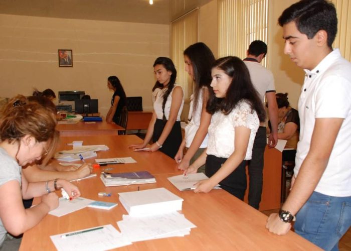 Hər qrup üzrə bu qədər abituriyent ali məktəbə qəbul ola bilməyəcək -Ekspert