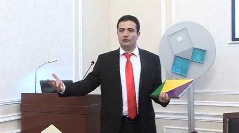 Dünyanın ən nüfuzlu 100 ali təhsil müəssisəsindən 4 və ya 5-i Çinə məxsus olsa da çinlilər ali təhsil üçün Amerikaya üz tuturlar