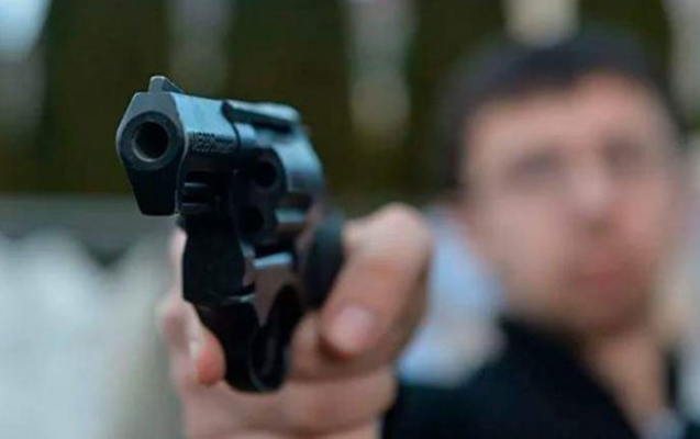 Rusiyada 10-cu sinif şagirdi bir ailəni qətlə yetirdi