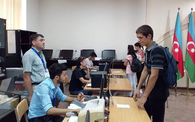 Atası təhsil almasına qarşı çıxdı, o isə evi tərk etdi