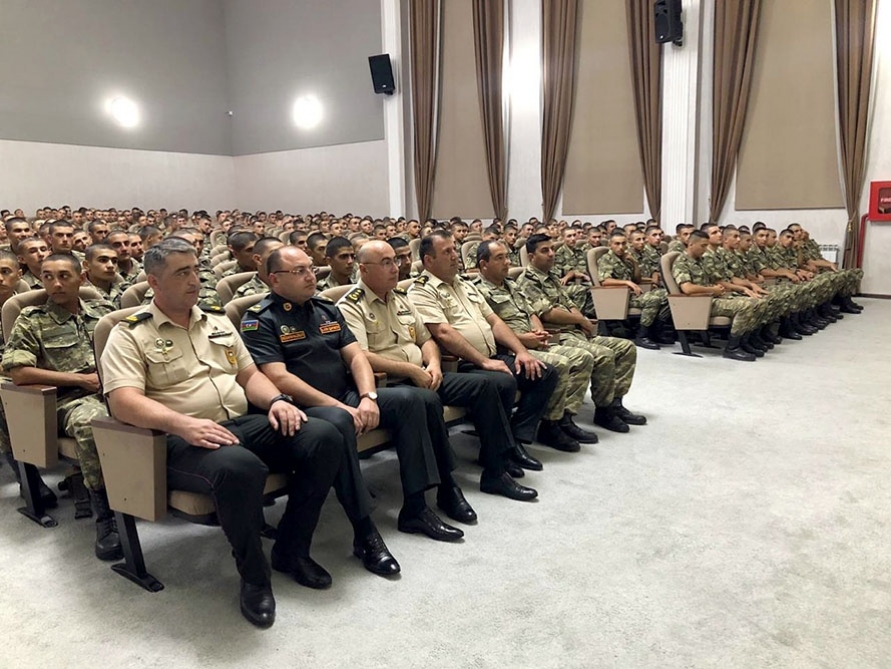 Gənc kursantların ali hərbi məktəbə qəbul olmaları münasibətilə tədbir keçirilib