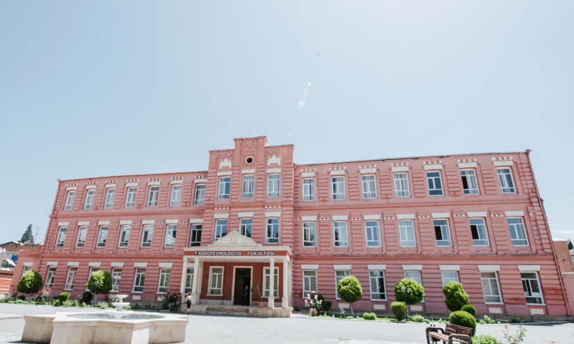 Azərbaycanda bu universitetə rekord sayda tələbə qəbul oldu