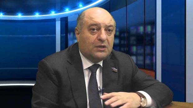 Deputatdan təklif: “Tələbə qızlar ödənişli təhsildən azad olunsunlar…” 